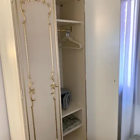 Rio Del Piombo Suites - 101 Flats In *